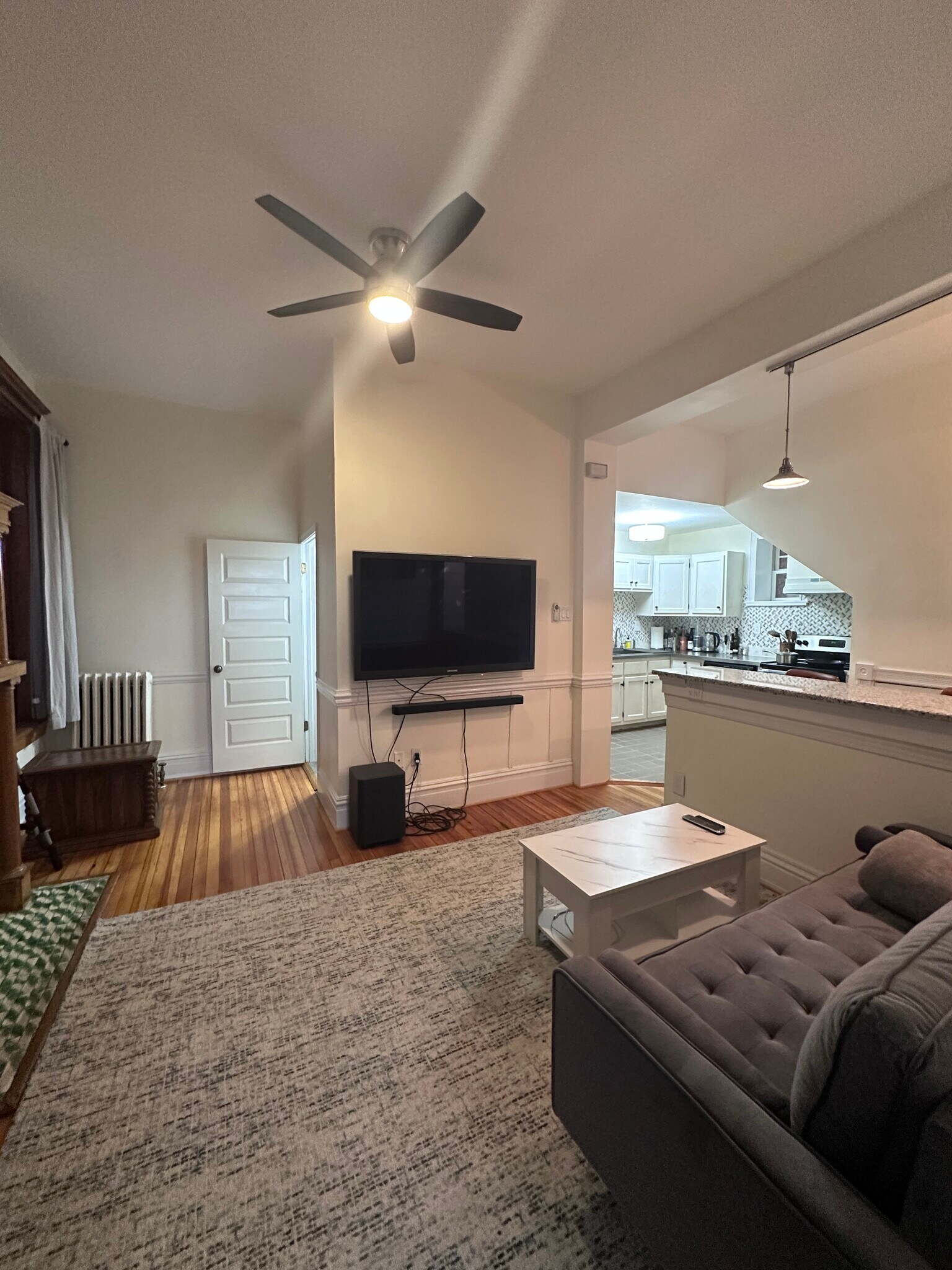 Building Photo - 2329 W Grace St