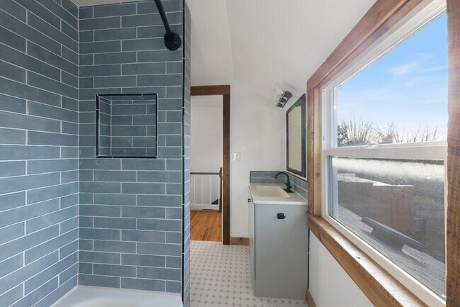 Building Photo - 3 Bedroom, 2.5 Bathroom CUSTOM HOME