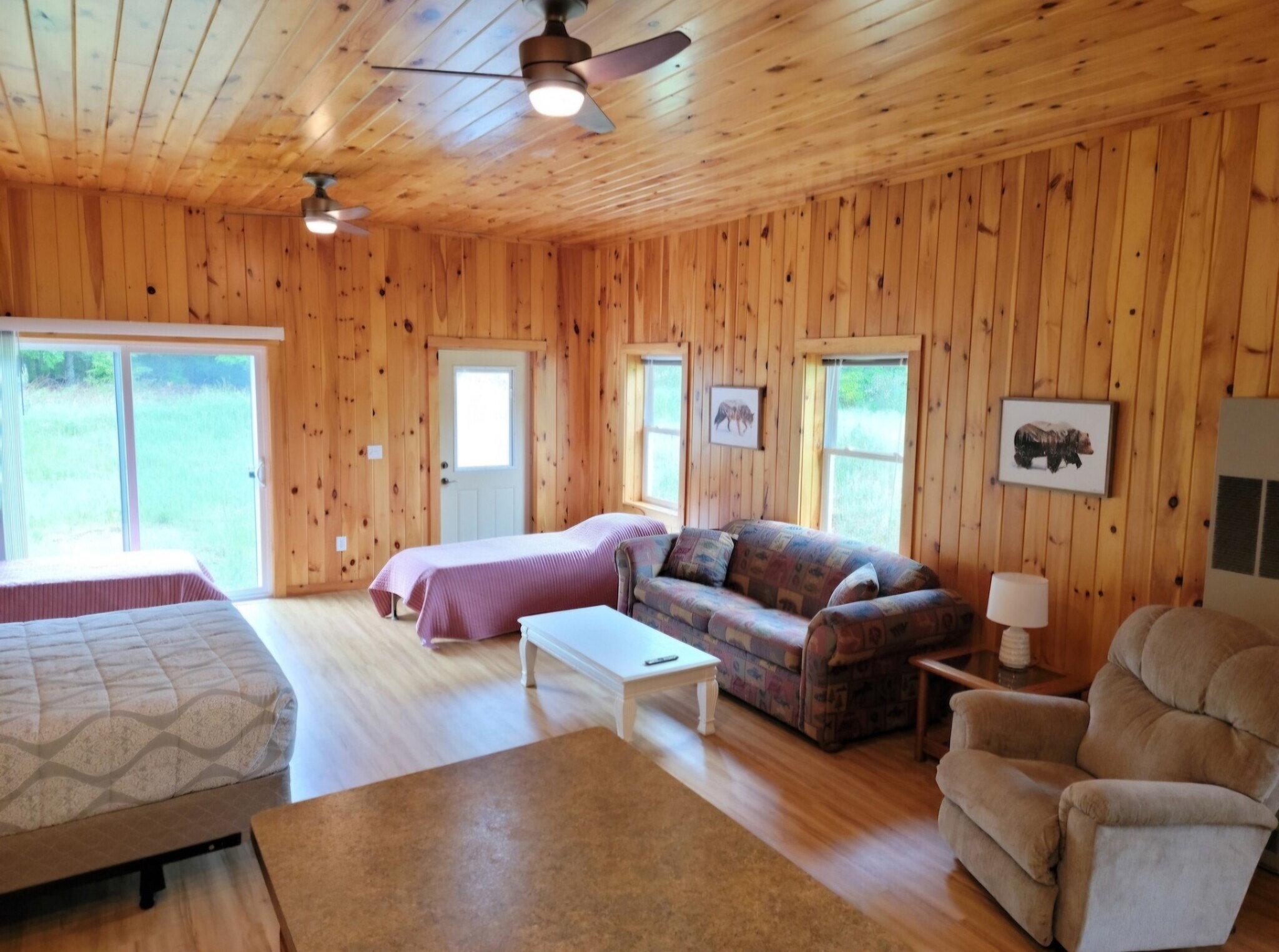 Living Room - 2050 N Haze Rd