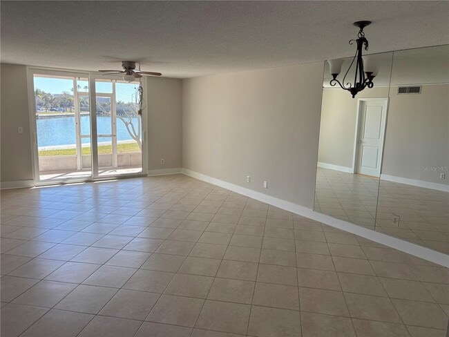 Building Photo - 7405 Bay Island Dr S