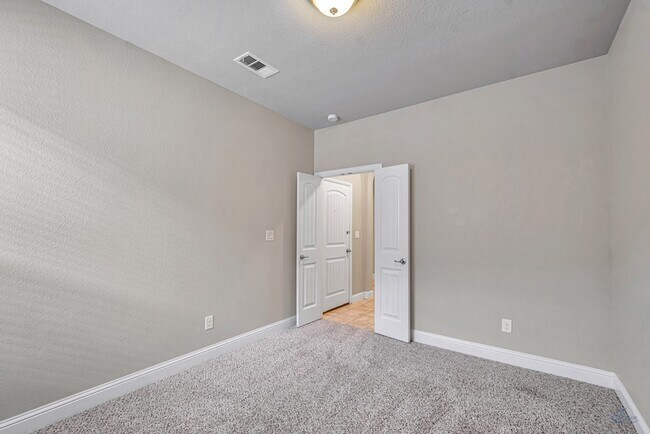 Building Photo - 7041 XIT Ranch Rd