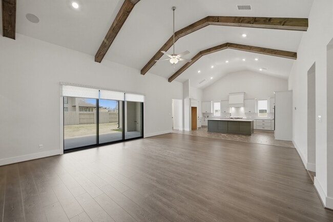 Building Photo - 2030 Highland Moss Rd