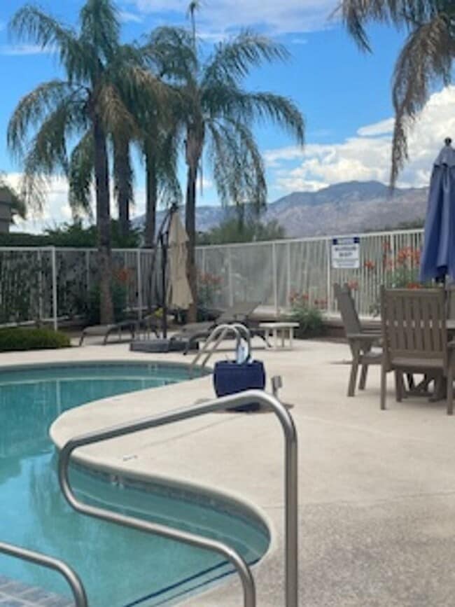 Building Photo - Tucson National Fully Furnished Home on the Golf Course