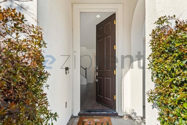 Building Photo - 2960 Stallion Way