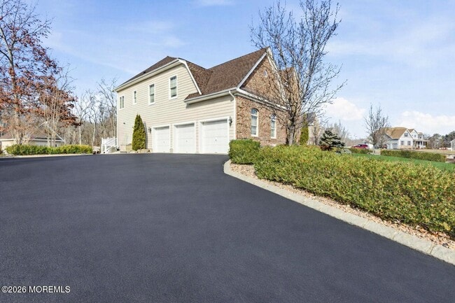 Building Photo - 24 Parkside Dr
