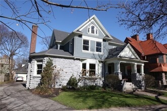 Building Photo - 11 Portsmouth Terrace