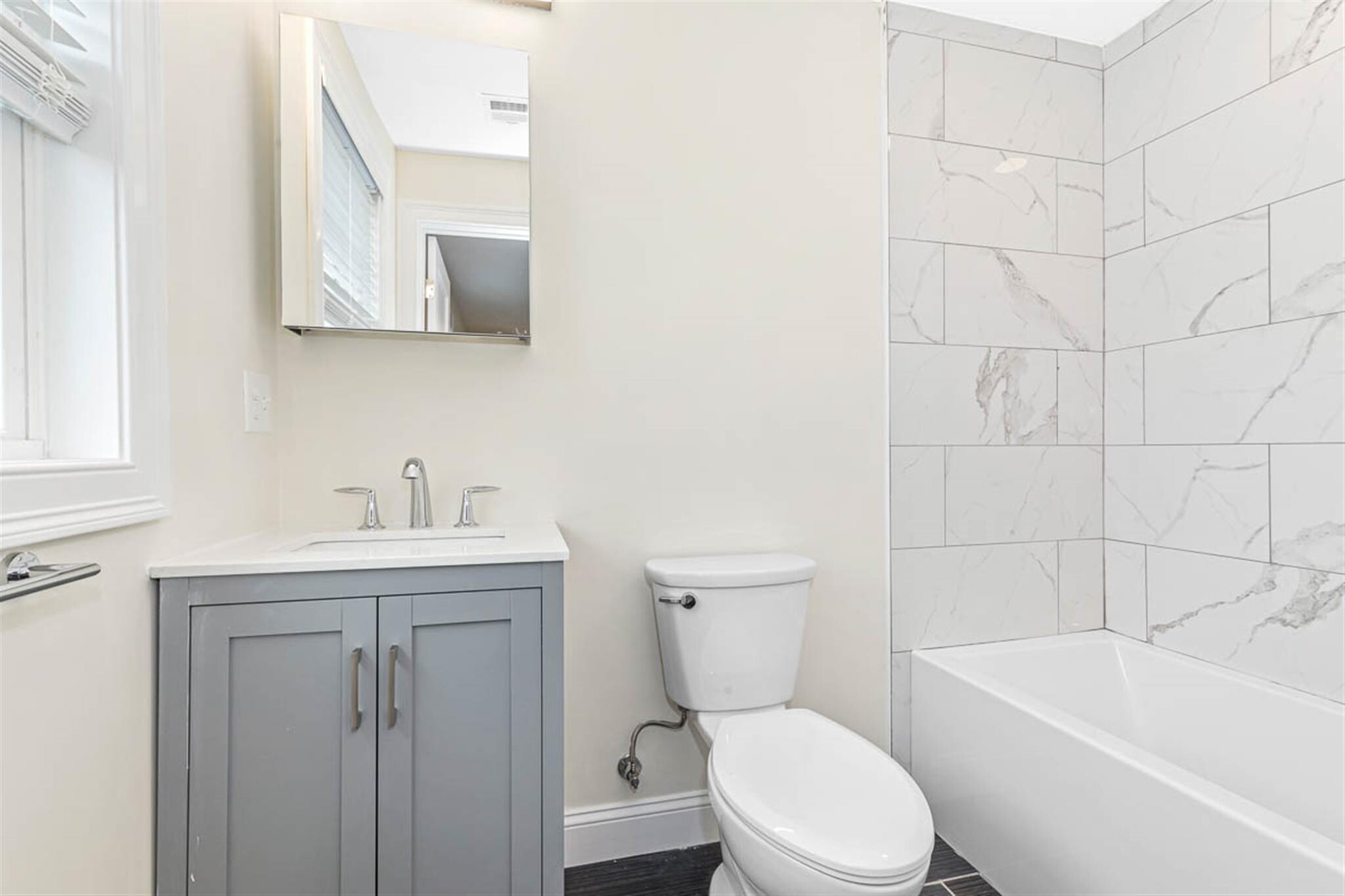 Building Photo - 75 Winchester St