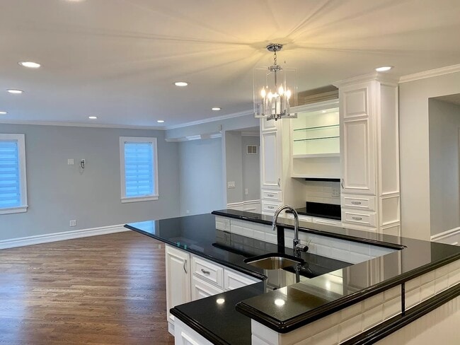 Building Photo - 131 Montgomery Ln