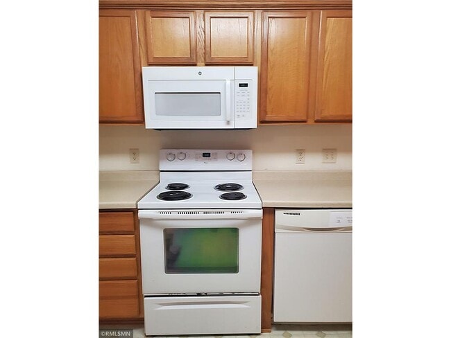 Building Photo - 1902 Aster