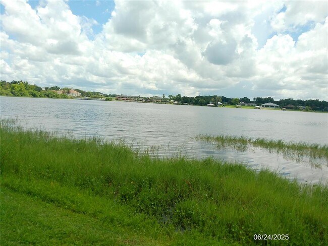 Building Photo - 1111 Cypress Gardens Blvd