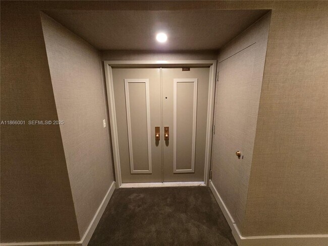 Building Photo - 11113 Biscayne Blvd