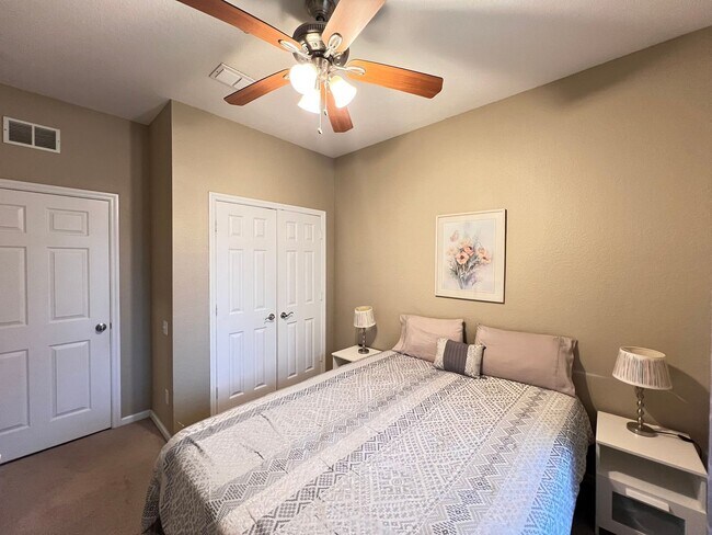 Building Photo - The perfect home waiting for you! FULLY FU...