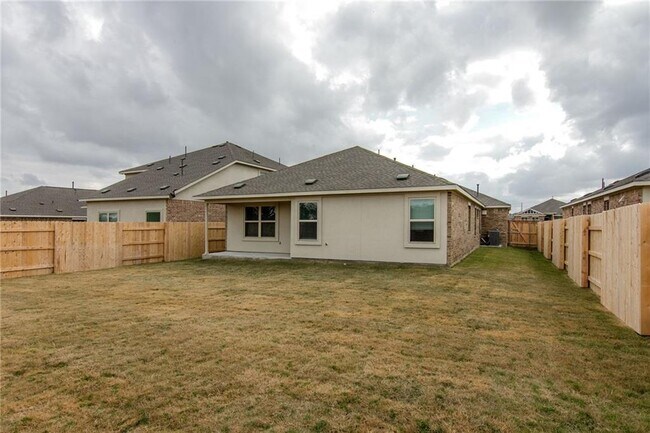 Building Photo - 1320 Chad Dr