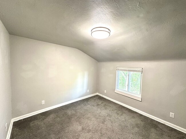 Building Photo - Updated 3 Bed, 1 Bath Home in Penn Hills - Quiet Street, Private Deck - Available Immediately!