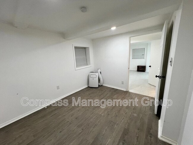 Building Photo - 3121 Conner Dr