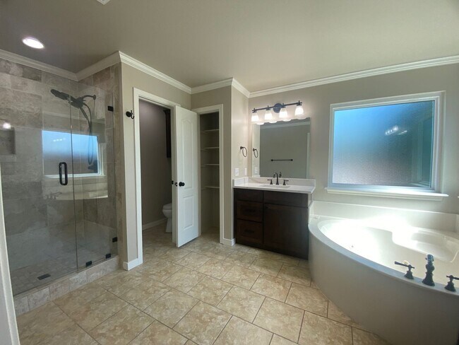 Building Photo - Jenks Schools! Prepare to fall in love wit...