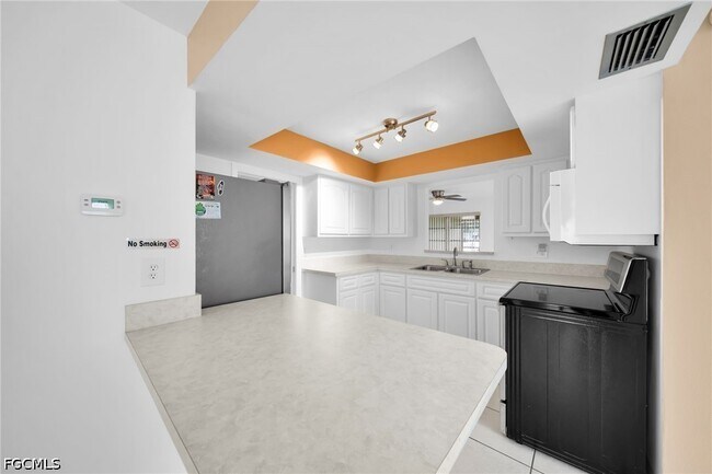 Building Photo - 1207 SE 40th Terrace