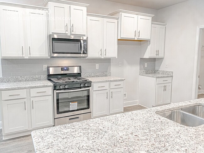 Building Photo - 24847 Smarty Jones Cir