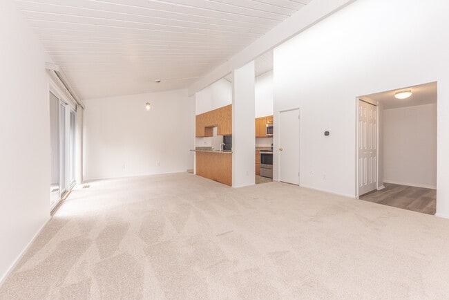 Building Photo - 2407 Packard St