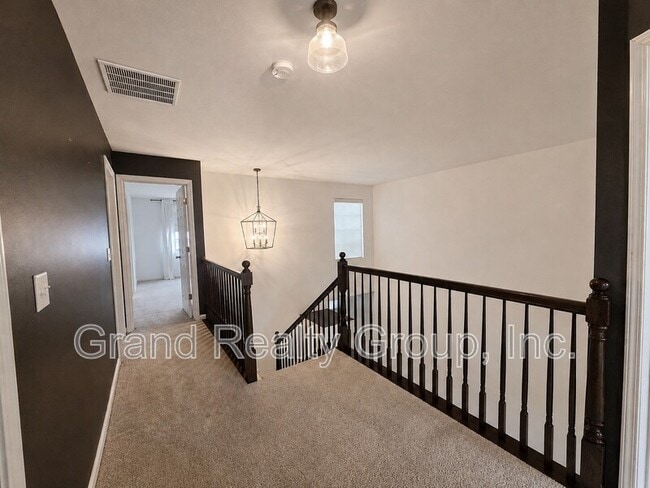Building Photo - 376 S Jade Ln