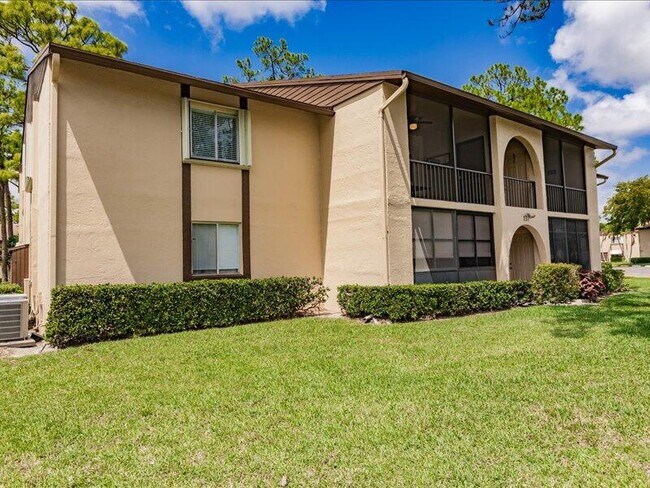 Building Photo - 231 Pine HOV Cir