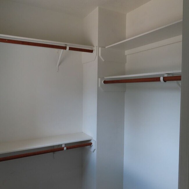 Building Photo - 4107 McFarland Dr