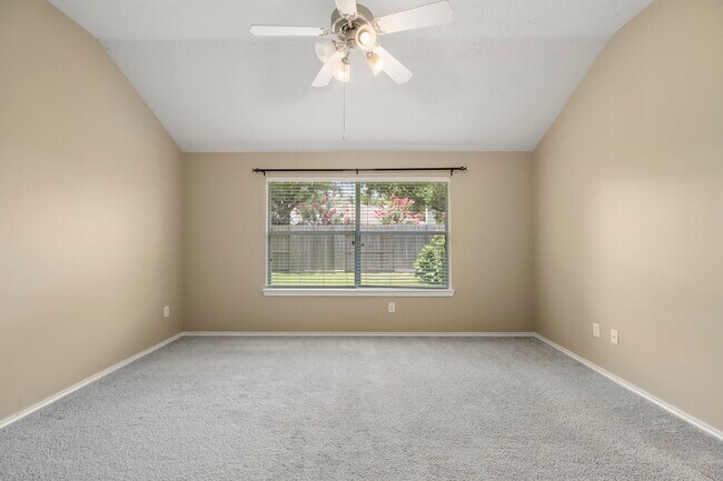 Building Photo - 5030 Birch Manor Ln