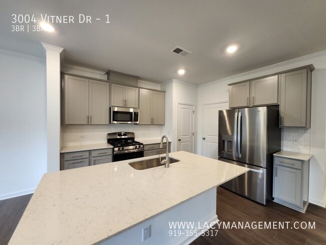 Building Photo - 3004 Vitner Dr