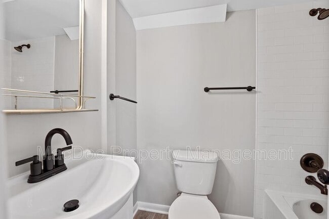 Building Photo - 5239 Daffodil Dr
