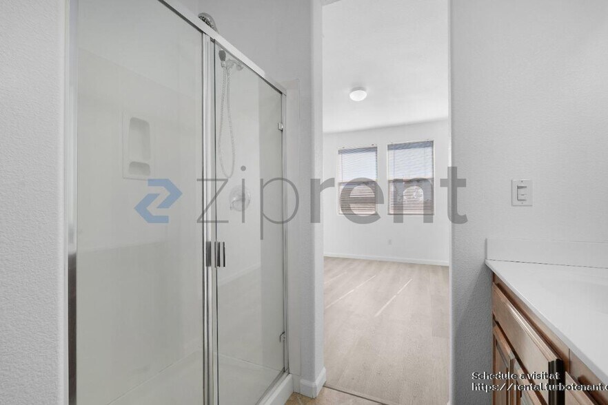 Building Photo - 10923 Tower Park Dr