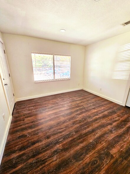 Building Photo - 1110 Wycliff Dr