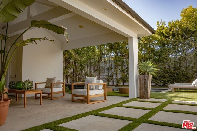 Building Photo - 6546 Colgate Ave