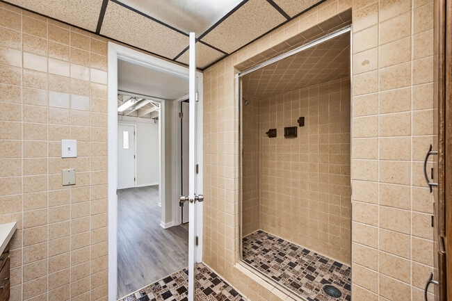 Building Photo - 3953 Arthur St NE