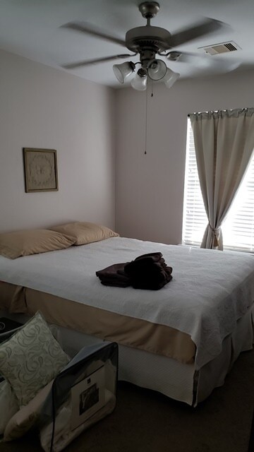 Building Photo - 16026 Summerville Lake Dr