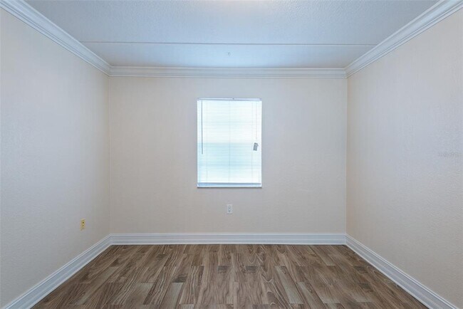 Building Photo - 5221 Bayshore Blvd