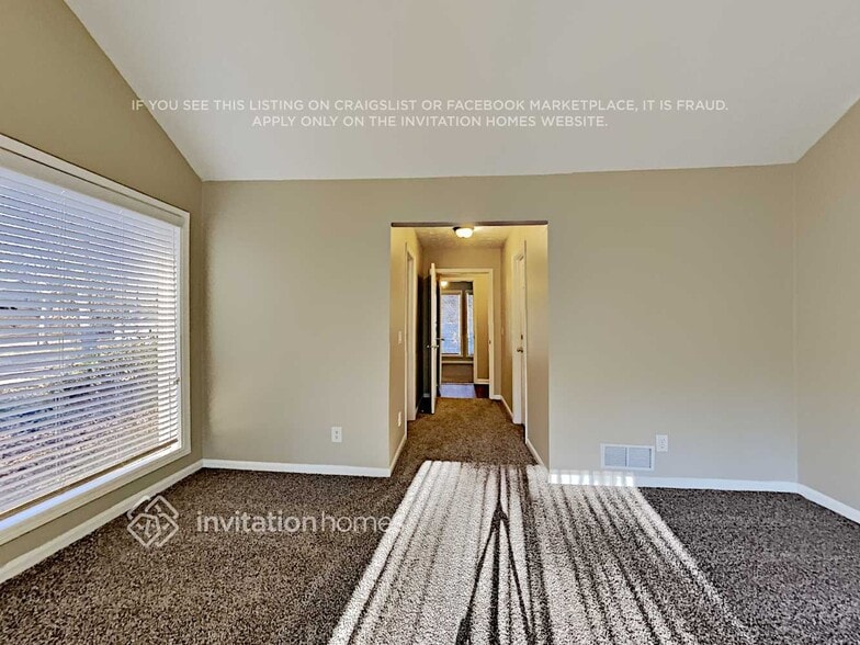 Building Photo - 4584 Forest Green Dr