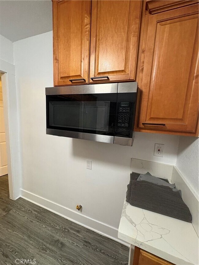 Building Photo - 10941 Hickory St