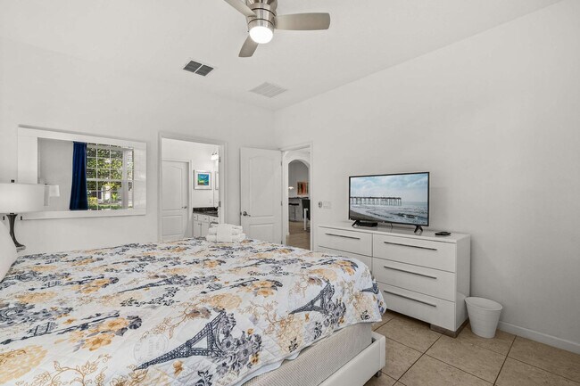 Building Photo - 4140 Oak Tree Dr