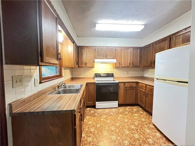 Building Photo - 1405 Briarcliff Dr