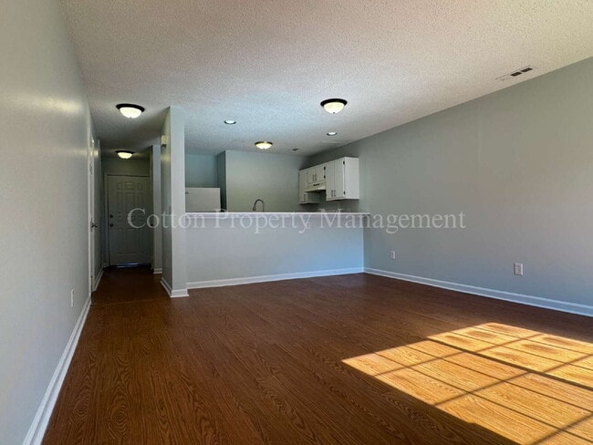Building Photo - 1731 S 41st St