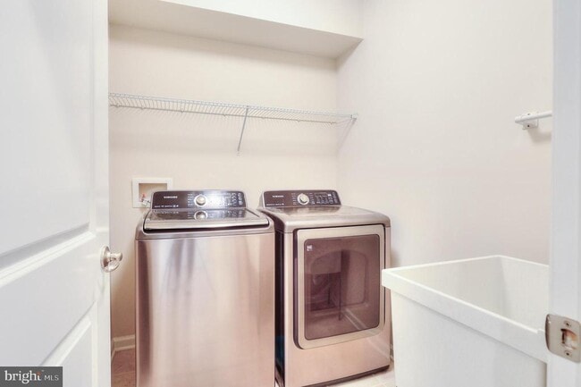 Building Photo - 6300 Santo Place