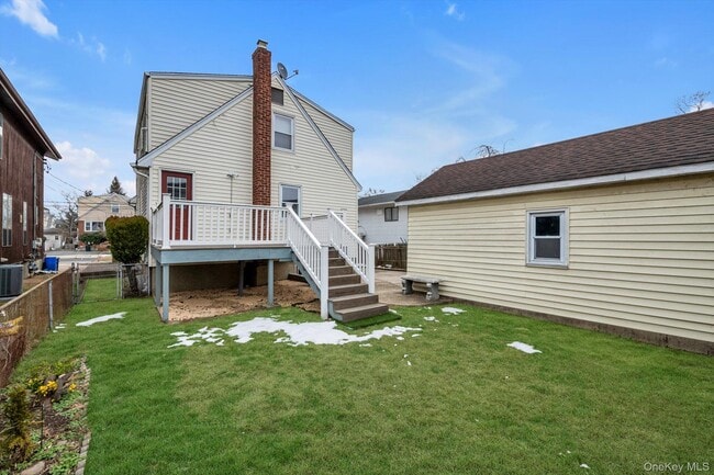 Building Photo - 9 Graywood Rd