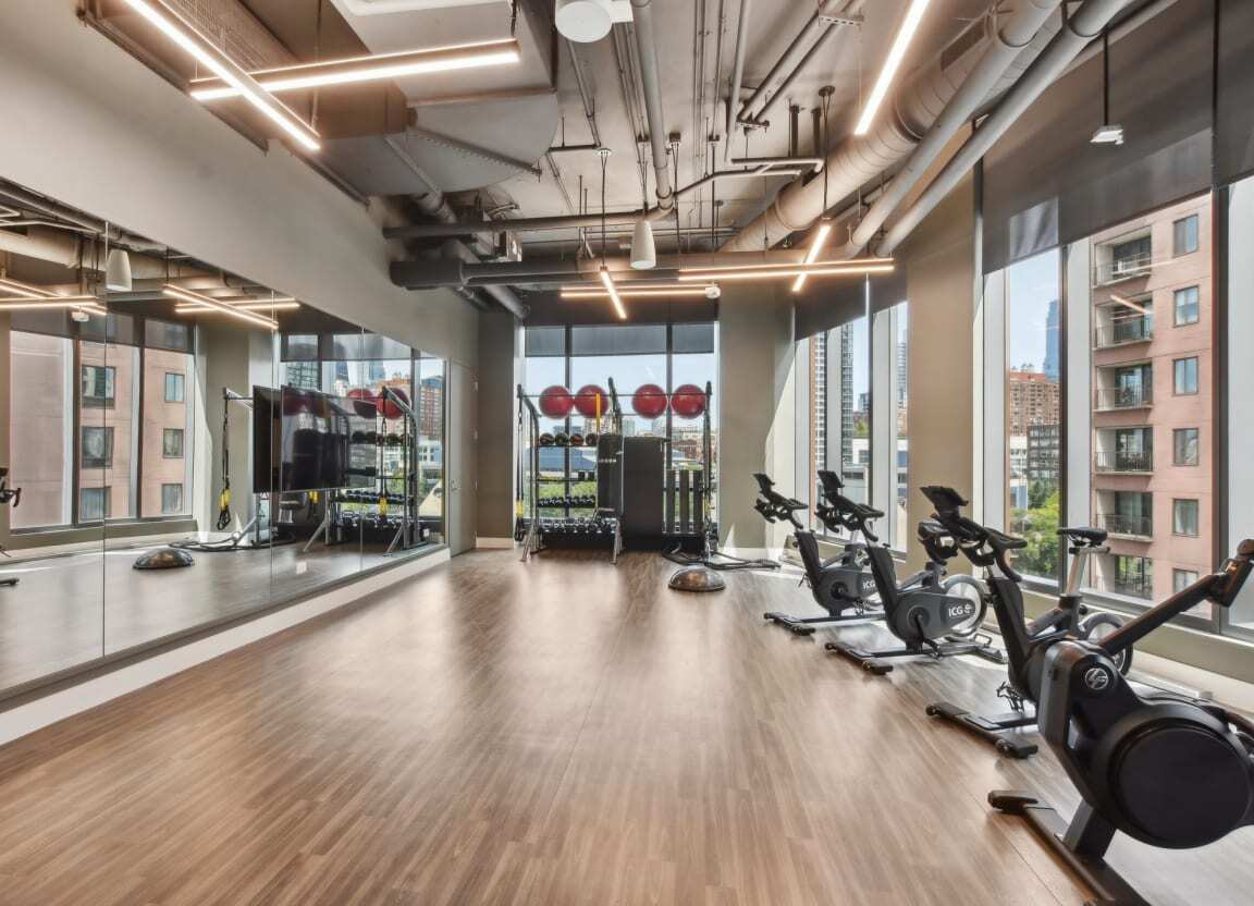 Building Photo - 215 N Clinton St