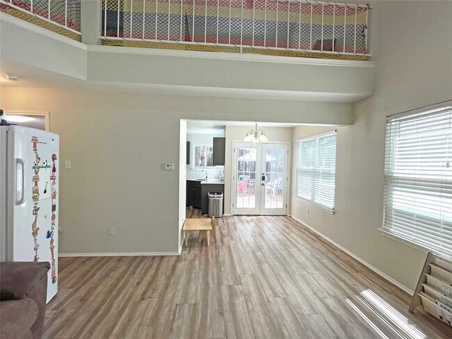 Building Photo - 2315 Claudia June Ave