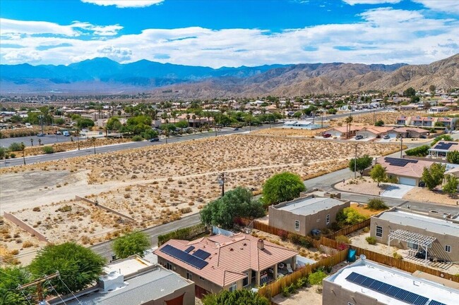 Building Photo - 10748 Ocotillo Rd