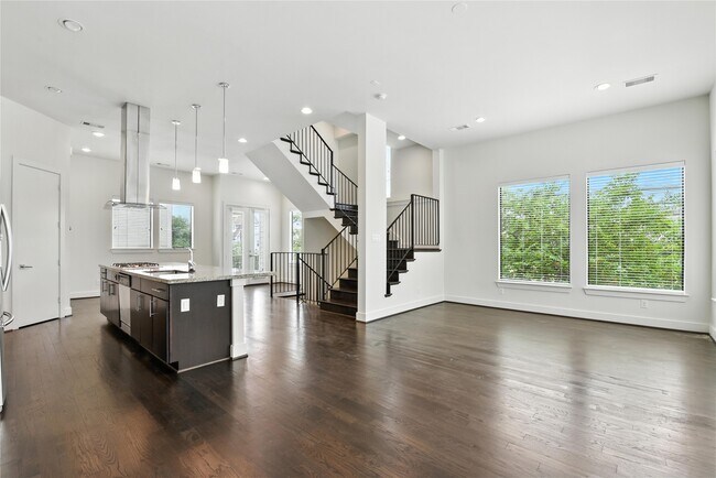 Building Photo - 1611 Spring St