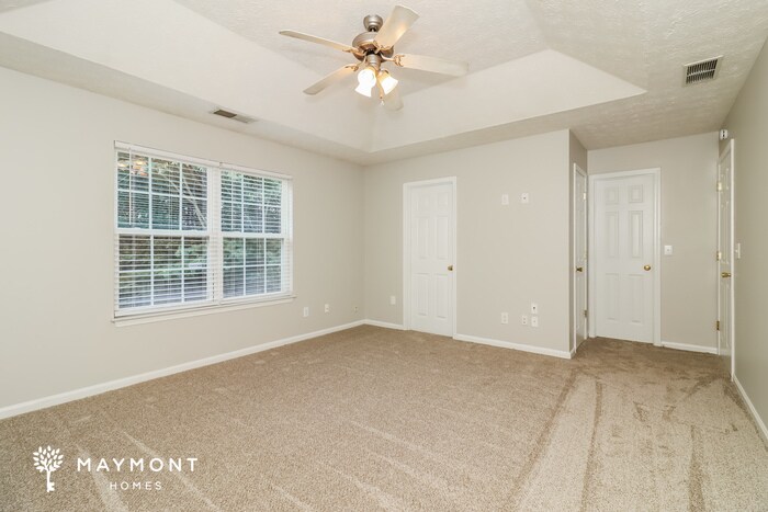 Building Photo - 186 Oakview Dr