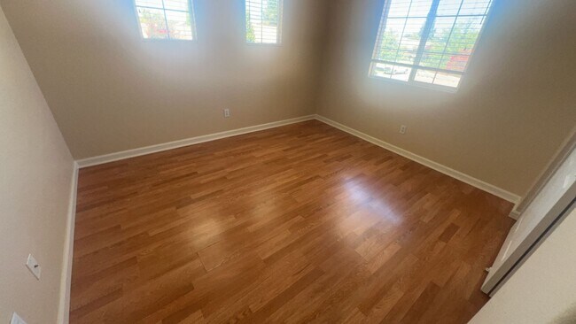Building Photo - 3548 Santa Maria Ave