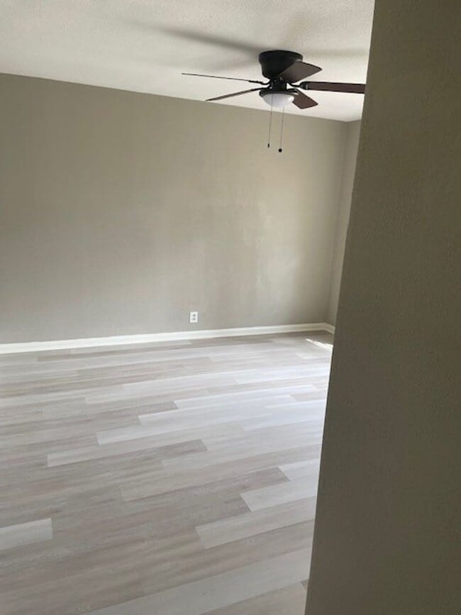 Building Photo - 1415 Hackberry Ave