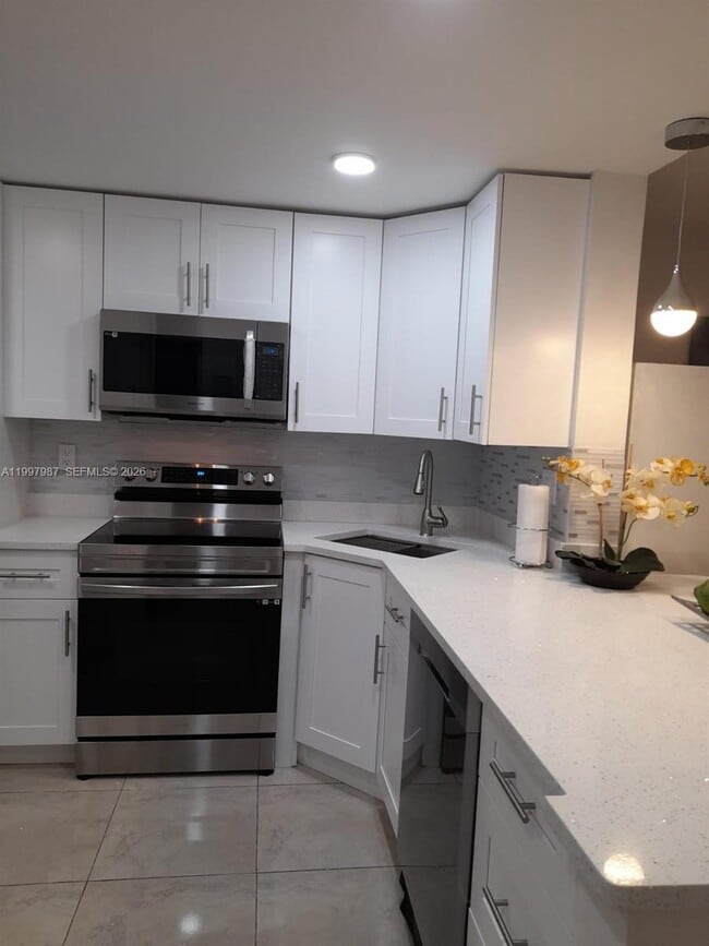 Building Photo - 1541 S Ocean Blvd